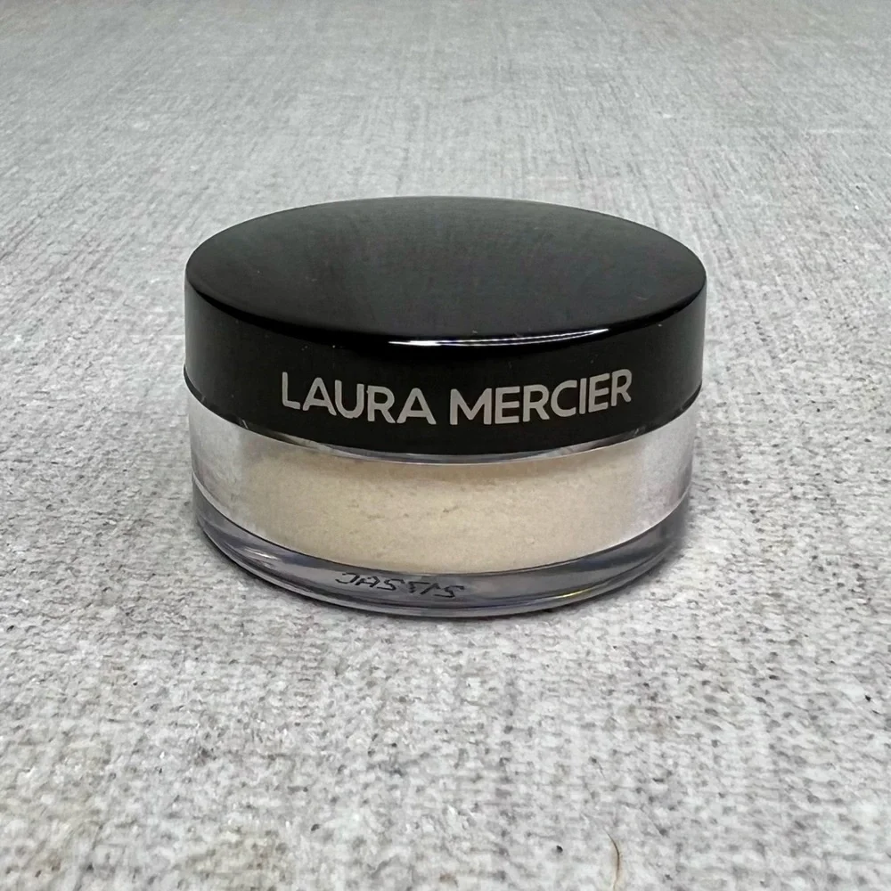 ❤️3 for $30❤️ Laura Mercier Translucent Powder mini